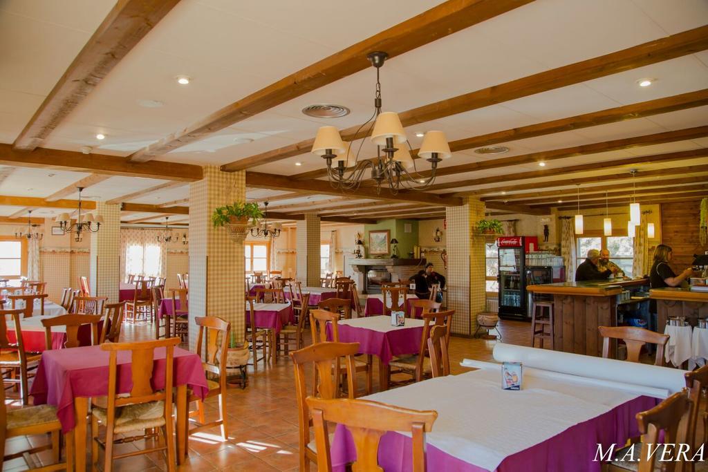 Gasthaus Aras Rural Aras De Los Olmos Exterior foto
